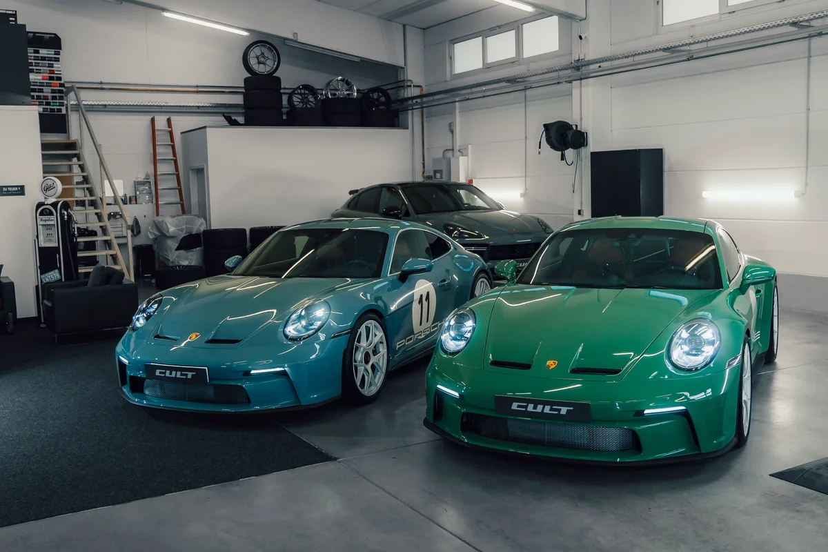 2x Porsche 911 ST